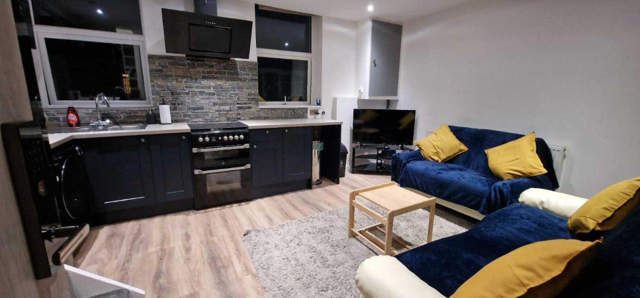 Sapphire Strathnairn Apartment Cardiff Buitenkant foto