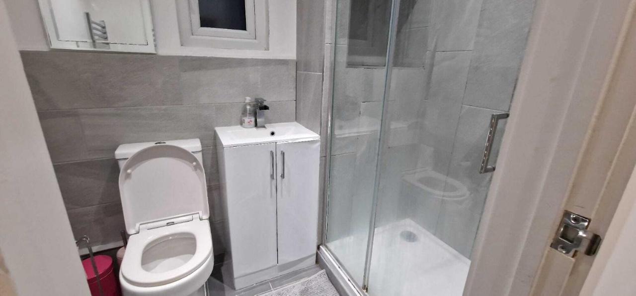 Sapphire Strathnairn Apartment Cardiff Buitenkant foto